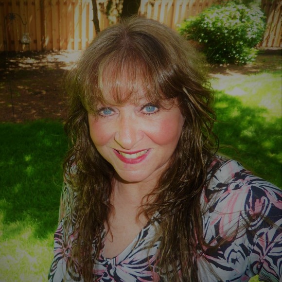 Meet your Posher, Shelley - Picture 1 of 1